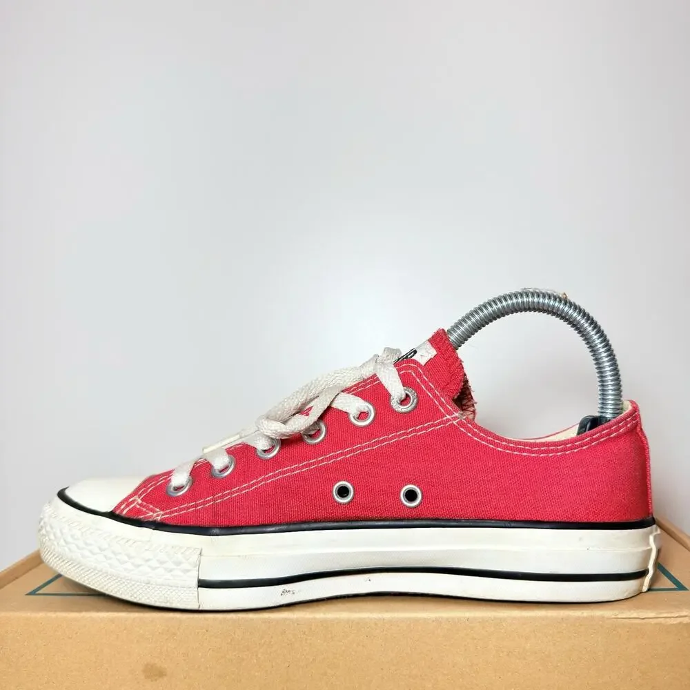 Converse Low Top Womens Size 5 Red White Canvas Casual Sneakers Chuck Taylor